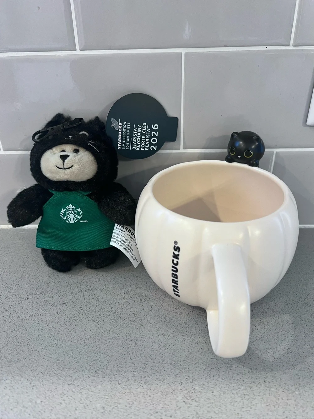 Starbucks Limited Edition 2026 Black Cat Bearista Keychain White Pumpkin Cat Cup